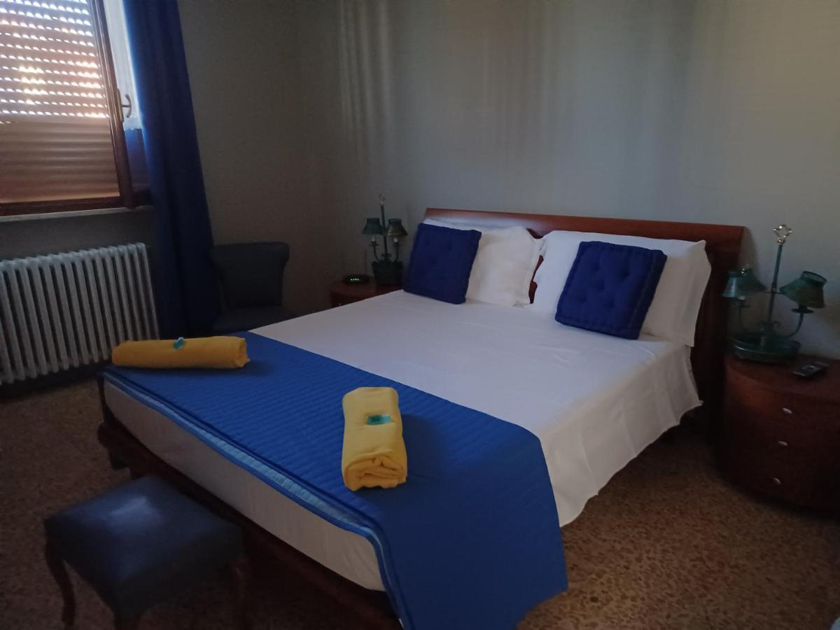 Debora Maison B&B Colombare Di Sirmione Eksteriør billede
