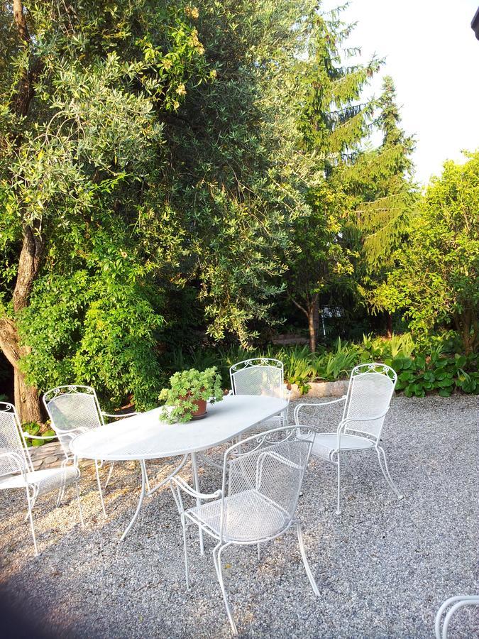 Debora Maison B&B Colombare Di Sirmione Eksteriør billede
