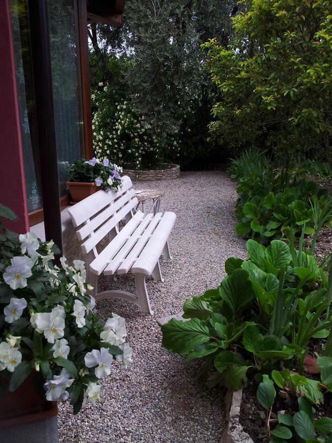 Debora Maison B&B Colombare Di Sirmione Eksteriør billede