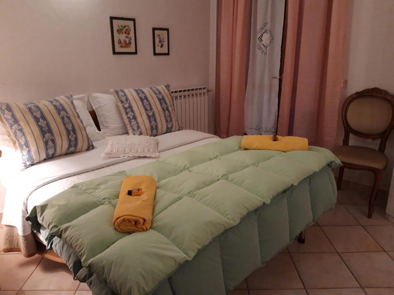 Debora Maison B&B Colombare Di Sirmione Eksteriør billede
